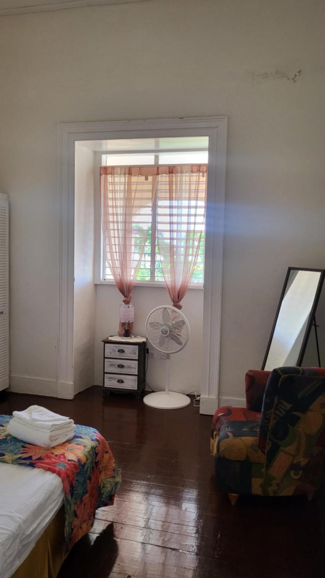 Ventnor House Apartment